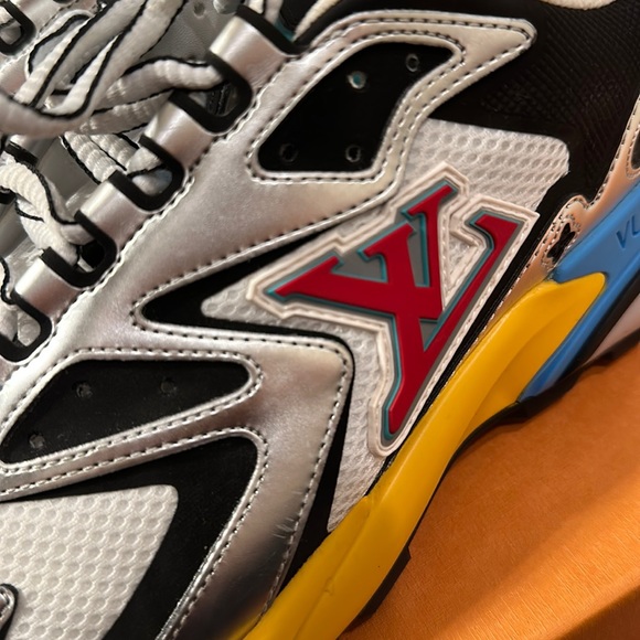 Louis Vuitton men trainers - Picture 1 of 4